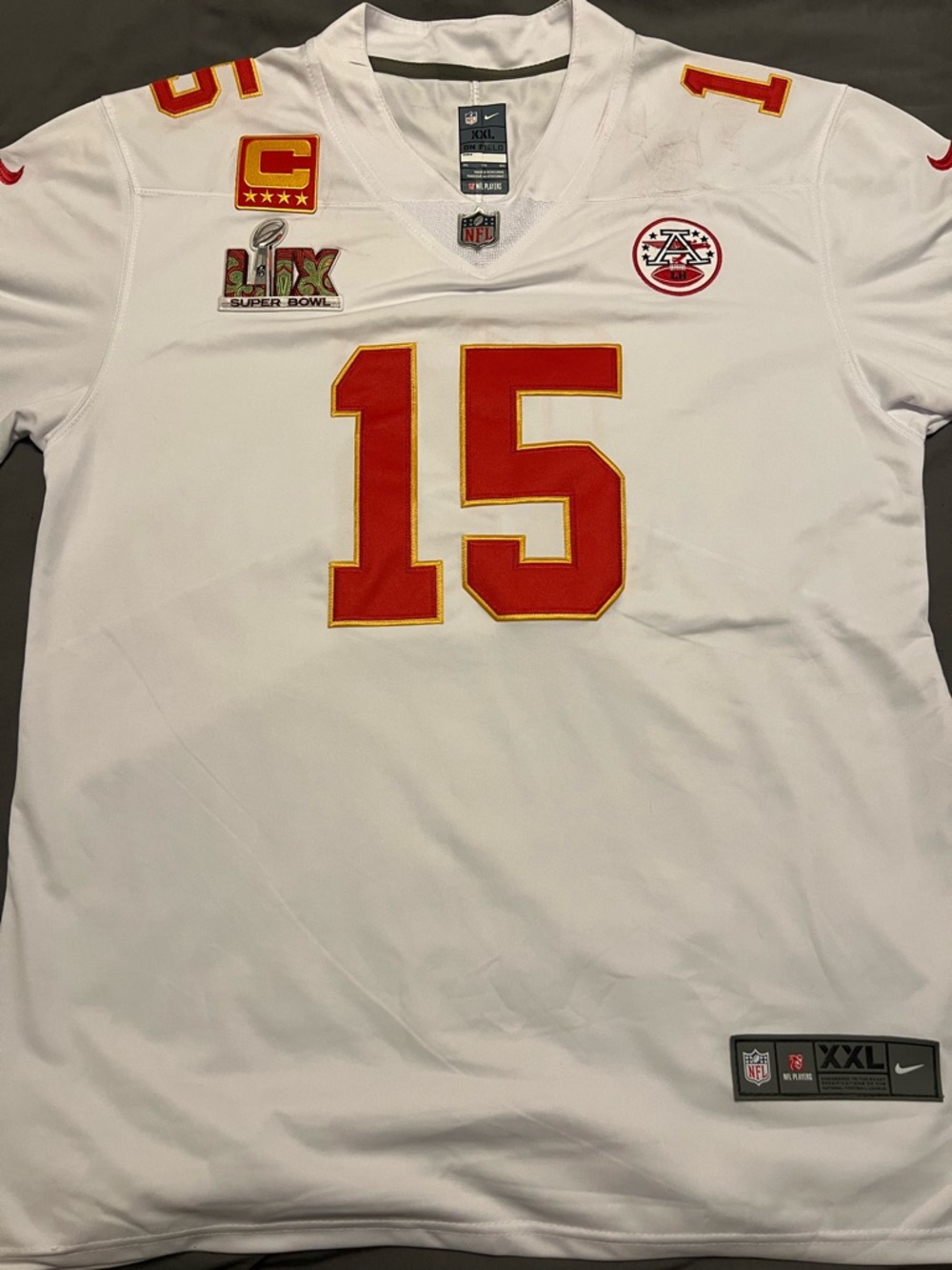 Nike White/Red On-Field Patrick Mahomes Jersey w/ Silver NFL Shield - Authentic